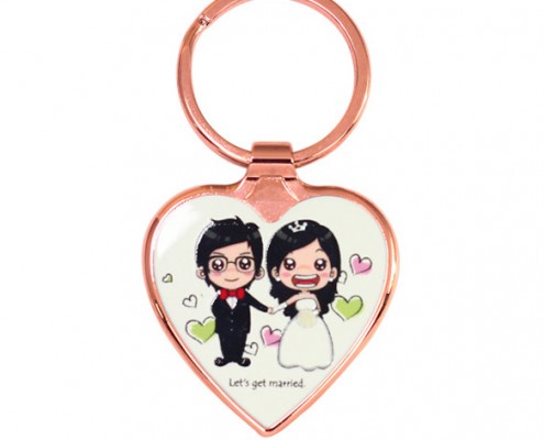 Fashion Heart-Shaped Metal Keyring is pink and lovely.