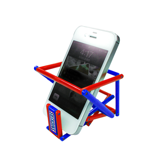 Put your smart phone on it and make Jeliku like a decoration