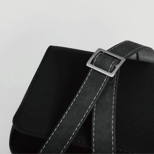 The color of Metal Accessory Square Buckle is suitable for the bag.