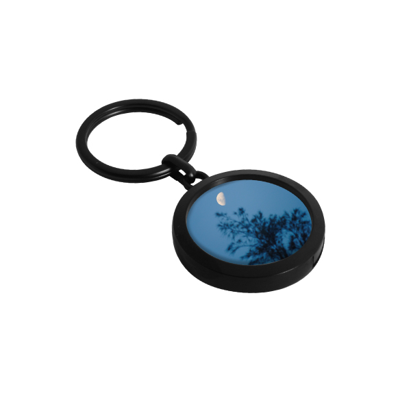 Round photo frame keychain is made of high quality zinc alloy.